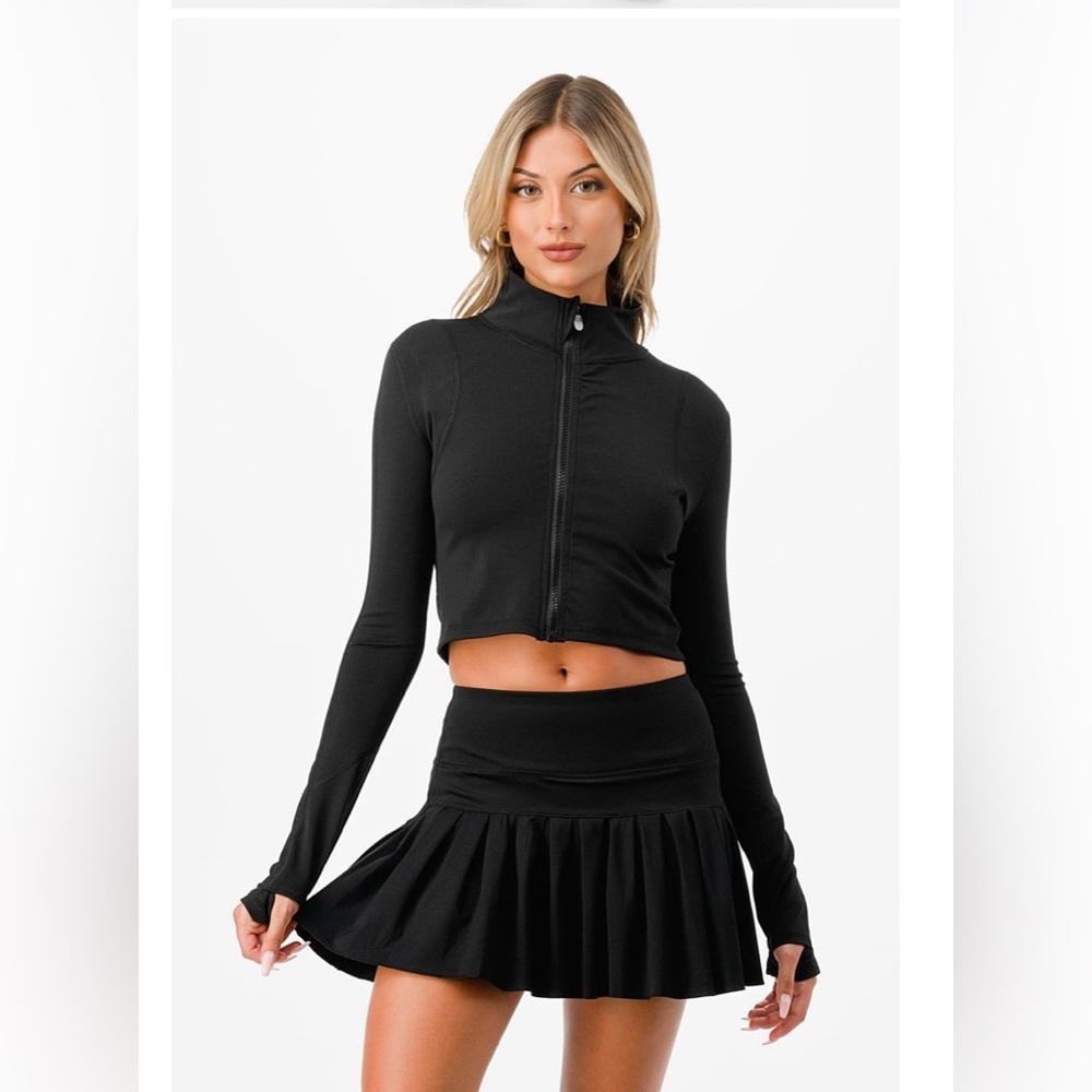 BNWT Women’s Cropped Define Jacket